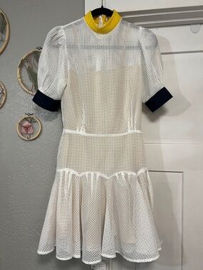 KATHARINE KIDD WHITE PUFF SLEEVE FISH NET MESH DRESS WHITE NAVY YELLOW SIZE 4